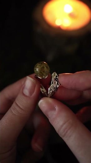 Внутри шарика - мох ягель