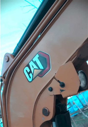 CAT 302.7CR im Einsatz mit Woodcracker CL190