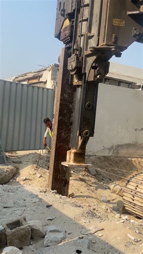leveling the floor plaster with cement and sand using a hollow