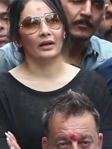 Stunning Bollywood Scenes Featuring Beautiful Girls