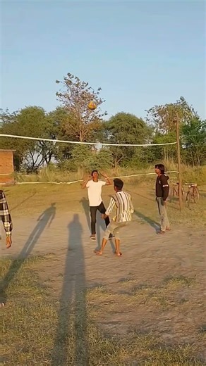 volleyball khelte samay kya-kya Dhyan Dena chahie main net Hun ki Nahin hun yah aap commentmeinbatao