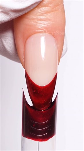 𝐌𝐞𝐥𝐨𝐝𝐲𝐒𝐮𝐬𝐢𝐞 on Instagram: "Fast and flawless holiday french nail is here! ✨ A quick nail tip hack for crisp, clean French nails with a festive twist Using MelodySusie 👉 Jeweliver Cat Eye Gel Nail Polish – C3109 👉 P-Plus 20F Nail Lamp Tap the link in my bio and grab these must-have tools before they’re gone! 🛍️🔗 #melodysusie #nailart #nails #nailinspo #gelnails"