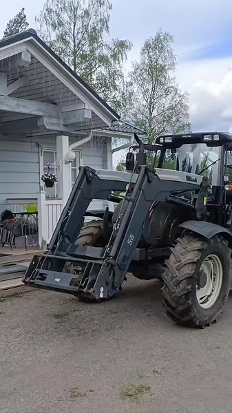 kehtaako tällä hakea päättötodistuksen??#n141 #jouludieselpower #mpö #diesel #valtionmetalli #sisudiesel #valmet #valtrapower #valmet #valtran141 #melkeinpuhdas #pesty