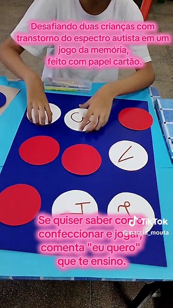 Como ensinar um jogo da memória adaptado para crianças