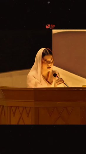 𝐇𝐢𝐦⚜️𝐧𝐬𝐡𝐮 𝐒𝐢𝐧𝐠𝐡 on Instagram: "🇯🇵 当达到这种速度时，已经不再是地面移动，而是以音速前进 🚀🌍 这段模拟展示了如果以 马赫 1（约 1330 公里/小时）的速度乘坐超音速列车穿越日本，会是一种怎样的体验。 目前，日本最快的列车运行速度约为 320 公里/小时，而在如超高速 磁悬浮列车 等先进实验平台上，在受控环境中已经实现了 超过 600 公里/小时 的速度。这一模拟远远超出了现有水平，探索当现代铁路概念进化为真正的超高速系统时，未来将具备怎样的可能性。 要达到这样的速度，仅靠动力是远远不够的。工程师们正在研究 磁悬浮技术、几乎零摩擦的导轨，以及 真空或低压管道系统，以消除超高速运行中最大的限制因素——空气阻力。在马赫级别的速度下，哪怕是微小的空气扰动，也会成为严峻的结构性挑战。 因此，未来的超音速铁路构想将依赖于 高精度导向系统、AI 控制的稳定技术，以及在 数百公里范围内以毫米级误差建造的基础设施。 一旦实现，如今需要数小时的行程将被缩短到几分钟，这可能从根本上改变 通勤方式、区域经济，以及 大型城市之间的连接方式。