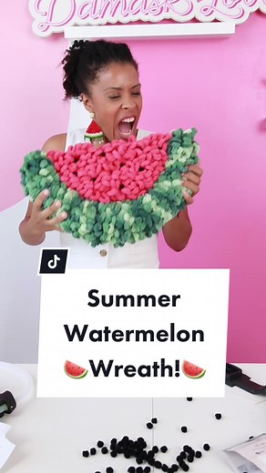 Watermelon Loopy Yarn Wreath DIY | Summer Craft Ideas