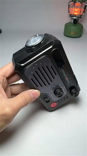 “Electricity fails. This doesn’t.” 👍#KMJB #HandCrankGenerator #radio