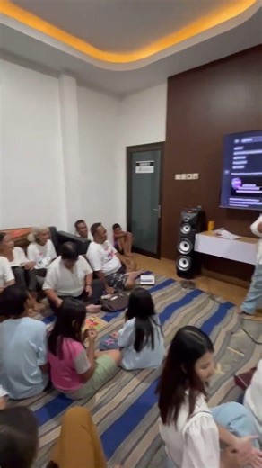 Jemaat GPIB Benowo menginap di Villa Malang.