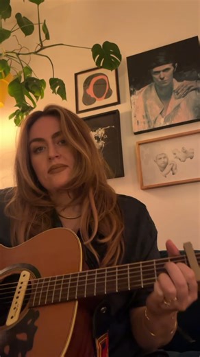 199 reactions · 23 comments | Messing around at home with one of my favourite @lauramarling songs… what covers do you wanna hear at Whelan’s on Saturday?! No wrong answers, need some ideas for new ones too!  #coverversion #lauramarling #ramblingman #irishsinger #folksinger | Róisín O | Facebook