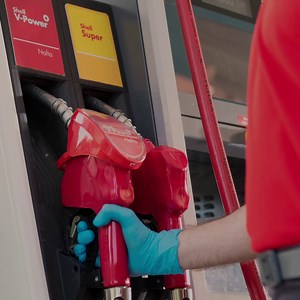 14 reactions · 22 comments | Con Shell Box hoy tenés 10% OFF cargando Shell V-Power.  ¡Descargá la app y empezá a aprovechar los beneficios!  https://go.shell.com/3r3Op76 Con #ShellBox es más fácil. | Shell | Facebook