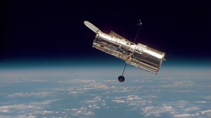 Jejak 29 Tahun Teleskop Hubble Mengungkap Misteri Alam Semesta