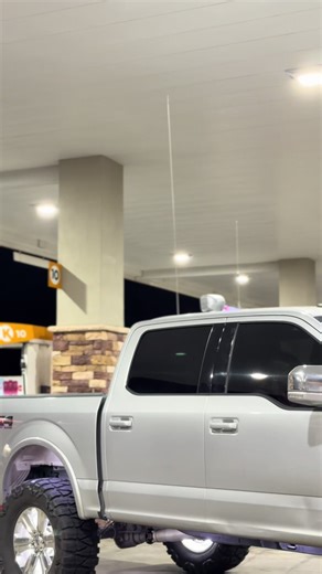 Exploring the GoLight and Whip Antenna for Mudgraps