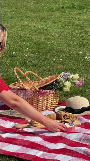 Piglets Pantry picnic! 🍰