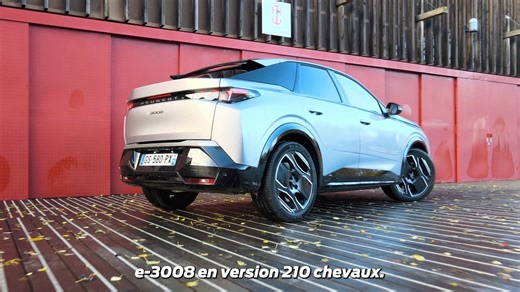 Peugeot lance la troisième génération du 3008, son SUV star. L'occasion d'opposer en détail et sur tous les plans ce nouveau venu à celui qu'il remplacera en avril 2024. Habitabilité, i-cockpit, coffre…, le 3008 III propose-t-il des prestations supérieures ? La réponse dans ce match en vidéo. | L'argus