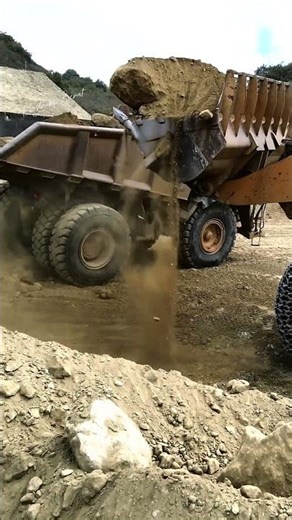 Caterpillar 990K Loading - Fast, Clean, Maximum Output! 🔥