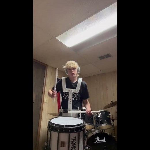 A Buzz-Ka-Bum Snare Solo #snaredrum #snaredrumsolo #drumline #drums #drumming #shorts #percussion