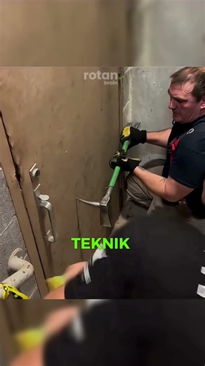 Cara Firefighter Buka Pintu 'Anti Bobol'! 🔥