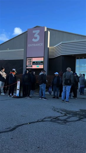 🔥 Day 3 Recap – One More Day to Go! 🏒✨ Day 3 at the Sport Card Expo was electric — from jam-packed aisles and epic pulls to meeting legends and connecting with the amazing hobby community. 🙌 A huge shoutout to our Presenting Sponsor, @ebaycanada￼, for fueling the excitement all weekend long and helping make this show one to remember. 💛 If you haven’t made it out yet — there’s still one more day to experience the energy, meet your favourite creators, and find that next big card! 💥 📍Internat