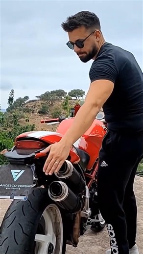 😱AMAZING SOUND😱 DUCATI S2R 1000CC FULL EXHAUST #ducati #monster #ducatistagram