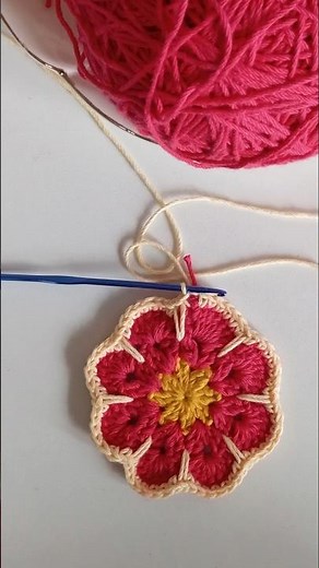 African flower granny square! 100 days of crochet granny square challenge! Day 24