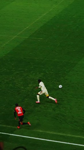 Sliding like Teze 🔥 #Ligue1McDonalds | Ligue 1 McDonald's