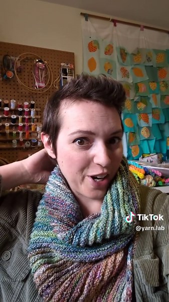 do you really need to weave in your ends? ft. Traveler cowl by Andrea Mowry #knitting #handspunyarn #andreamowry #knitter
