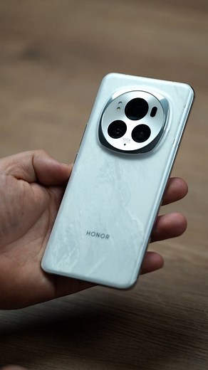 GadgetFam - Tech & Smartphones. on Instagram: "Unbox and experience the Honor Magic 6 Pro with a hands-on! 😮 What are your thoughts on this design? (📹 Those things machine circle)⁣ ⁣ #Magic6Pro #Honor"