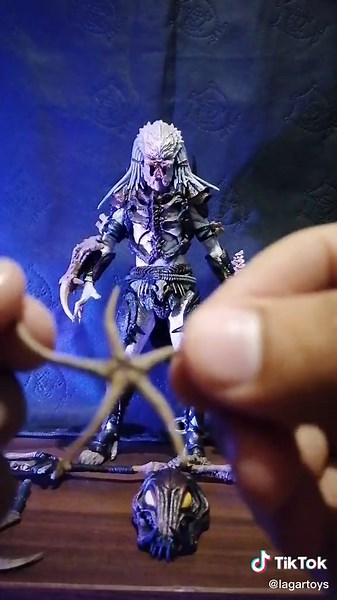 Alpha Predator Action Figure Unboxing and Review