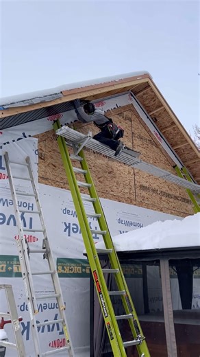 45K views · 184 reactions | Sometimes my scaffold setups aren’t ideal | Men Tools | Facebook