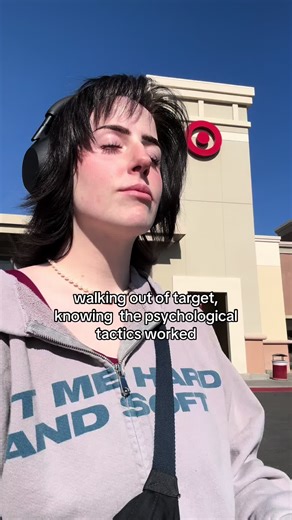 My cart is full and then some 🫥🫩 must the intentional layout of your store be so diabolical. I’m joking I went in with a list and bought 2 extra items LOLLLLL. . #target #targethaul