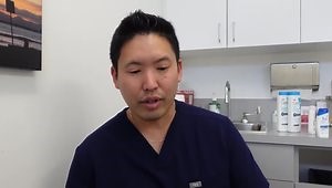 Dermatologist Explains: How to Manage an Itchy and Flaky Scalp