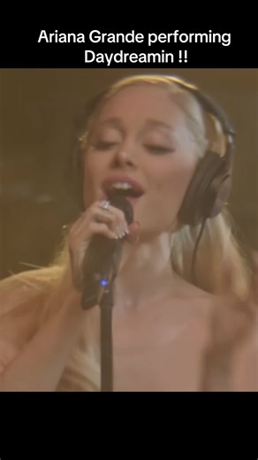 Ariana Grande Daydreamin Performance Highlights