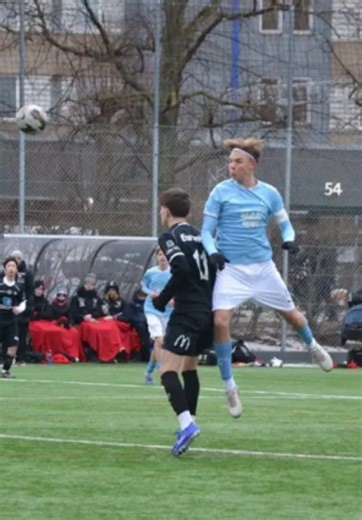 Jack Budde är 15 år gammal och spelar i Malmö FFs P16. Jack är en kraftfull mittback och med sina 189 cm(!) en bjässe på planen 💪 Under 2026 siktar Jack på mer speltid med MFFs P17-lag samt att komma med i Svenska P15 landslaget. Vi håller 👀 på dig och tror på dig, Jack! 🔥 #foryou #purofotboll #foryoupage #viral #fotboll