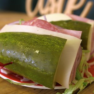 500K views · 504 reactions | This sandwich shop uses PICKLES instead of bread and… it’s kind of a big dill. Don’t hate us for the pickle puns, we’re pickled pink! | Localish | Facebook