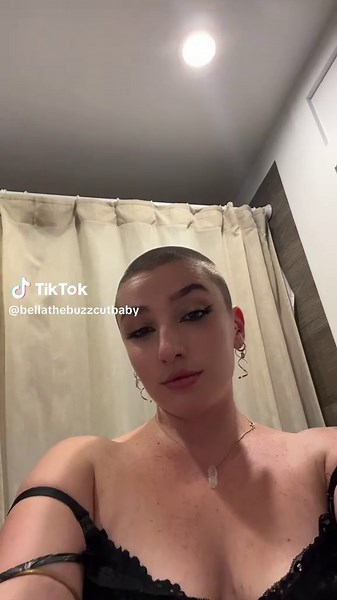 The aftermath 👀 of the fresh buzzzzzz 🐝 #buzzcut #buzzcutgirl #shorthairdontcare #fypシ゚ #baldgirl #hairtok #summercut
