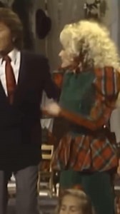 Dolly performs “With Bells On” with Mac Davis and Burl Ives on the “Down Home Country Christmas” episode of her 1987 variety series. Dolly originally recorded the song with Kenny Rogers on their 1984 Once Upon a Christmas album, though this verse was omitted. ••• #dollyparton #macdavis #burlives #dolly #dollywood #christmas #christmasmusic #tn #nashville #vintage #icon #legend #star #80s #blonde #music #country #countrymusic | Country Girl