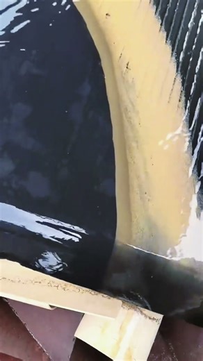 Gold separation shaking table is a device used to separate gold and other minerals.