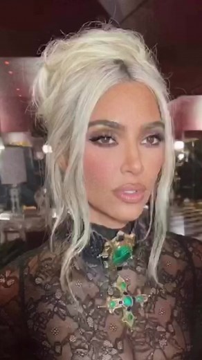 Kim Kardashian Messy Bun Tutorial