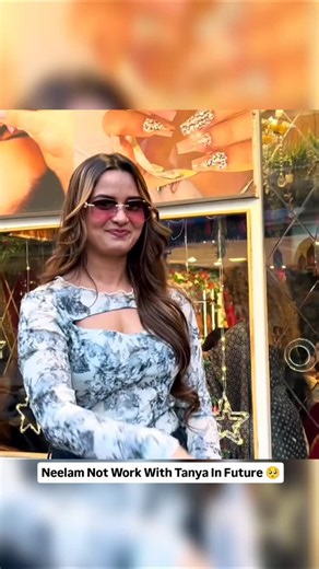 Sukko__Editzz🪷 on Instagram: "1997년 개봉한 영화 Titanic은 잭과 로즈의 운명적인 사랑을 통해 비극 속에서도 오래 남는 감정의 깊이를 보여주는 작품입니다. 화려한 연출보다 인물의 감정에 더 집중한 제임스 카메론 감독의 스타일은 지금 다시 봐도 묘하게 가슴을 울리죠. 배가 침몰하는 장면이 아닌, 두 사람이 서로를 바라보던 순간들이 더 강하게 기억에 남는 영화이기도 합니다. 이 감정을 완성해주는 곡이 바로 셀린 디온의 *“My Heart Will Go On”*입니다. 처음 들으면 잔잔한데, 어느 순간 자연스럽게 가슴이 벅차오르는 느낌을 줍니다. 특히 후반부의 고조되는 보컬은 영화 속 잭과 로즈의 마지막 장면과 겹쳐지면서 괜히 마음이 서늘해지기도 하고요. 많은 분들이 “이 노래가 나오면 왜 그 장면이 자동으로 떠오르는지 모르겠다”고 말하는데, 그만큼 영화와 음악이 자연스럽게 얽혀 있는 곡입니다. 1998년 아카데미 주제가상을 비롯해 여러 상을 휩쓴 건 단