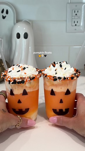 Delicious Pumpkin Floats Recipe for Halloween