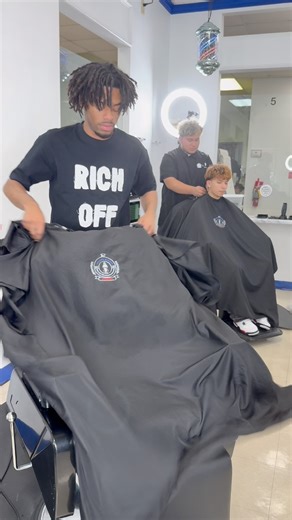 4.8K views · 51 reactions | I guess he didnt want a cut 路‍♂️ . . . . . . #Barber #funnyreels #comedy #explorepage #reelsvideo | Mookie Penn | Facebook