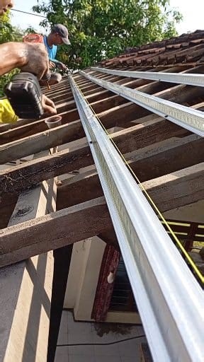 how to install roof battens on a house. #work #diyproject #fblifestyle #homedecor | Solichun Ahmad