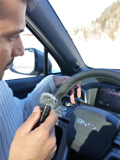 🔊 What do you think 👇 about the unique turning indicator sounds of the BYD Atto 2 dm-i? The BYD Atto 2 DM-i has a length of 4,33 m 170“, comes with a 1,5 l petrol plus electric motor, FWD, Either pure EV mode or HEV mode with both petrol and EV. Choices: 7,8 kWh LFP battery with 166 hp 0-100 km/h 9,1 s (3,3 kW AC charging) or 18 kWh LFP battery with 212 hp 0-100 km/h 7,5 s (6,6 kW AC charging). Interior: 8,8“ instruments, 12,8“ infotainment, Seats base fabric, optional leatherette, Trunk / boo