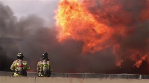 1 hospitalized after fuel tanker crash on Florida highway