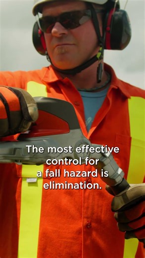 Ladder safety in landscaping and arboriculture #shorts #laddersafety #arboriculture #safetytraining