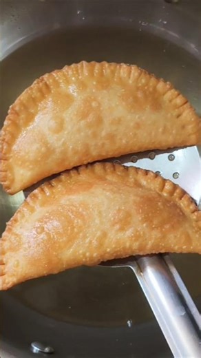 Crispy Kajjikayalu #snacks #shortvideo #sirifoodvibes