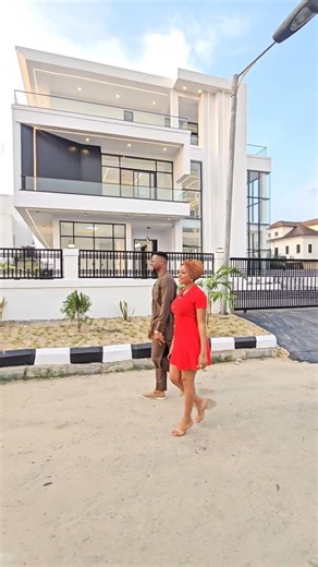SKYCREST HOMES LIMITED on Instagram: "AN ALL IN ONE MASTERPIECE LUXURY HOME 🏡 BUILT FOR THOSE WHO LIVE BOLDLY💯 BRAND NEW 5 BEDROOM HOME WITH SWIMMING POOL,GYM, CINEMA AND MANY MORE.... Location: VGC Lekki Lagos Price: NGN850Million Naira Features: Smart features Gym Contemporary Design All Rooms Ensuite Maids Quarters Fully Fitted Kitchen Inbuilt Refrigerator Pantry Swimming Pool Floor to ceiling windows Double Volume high Ceiling Open Rooftop Terrace (Front/Back) Drop Chandeliers Smart switch