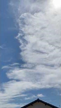 ∞ なにかの顔に見える雲 / パレイドリア ∞ 2025･9･6 ∞ 何かの顔と何かの左目と何かの右目に見える雲 ∞