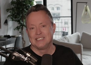 Mike Ward explique pourquoi il a supprimé cet épisode controversé de Sous écoute