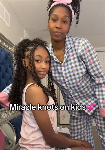 These Mini Braids x Curly Crochet Hair from @elfinhair are taking over the internet! Everyone wants this look! Use my code: “NN$$” for 10% OFF💗Hair is on my bi0 website, click to purchase~ ✨Hair deet: 2Packs & 22inch kinky coily curly crochet human hair. ✨Affordable, protective, lightweight, tangle-free & easy to install! #crochethair #minibraids #miracleknots #crochetbraids #bohobraids 10% OFF Code: “NN$$”@ELFIN HAIR